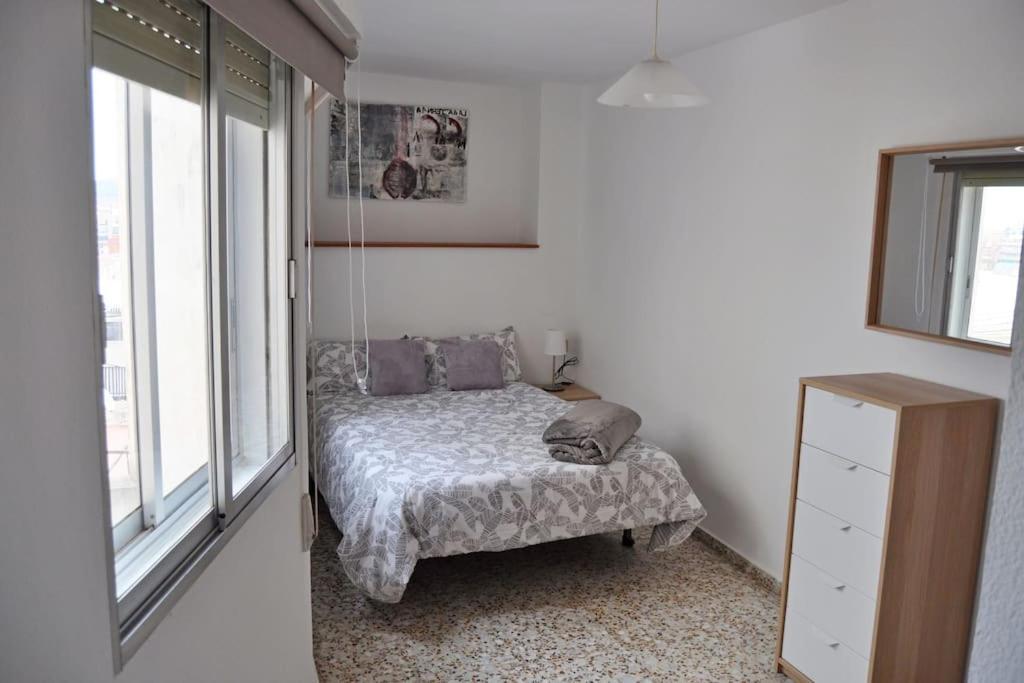 Apartamento Amplio Y Luminoso Plaza America, Wifi Apartment Alicante Bagian luar foto