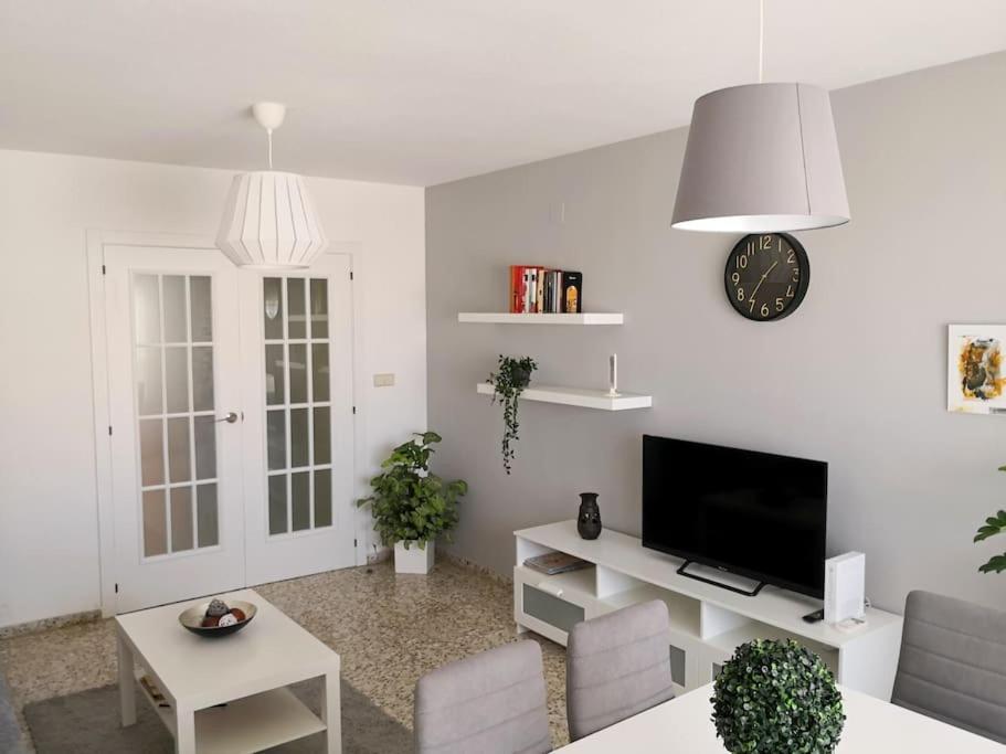 Apartamento Amplio Y Luminoso Plaza America, Wifi Apartment Alicante Bagian luar foto